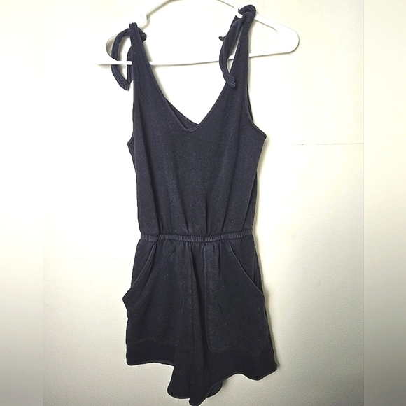 Women's Aerie Tie Should Strap Romper, Size XXS - Picture 1 of 3